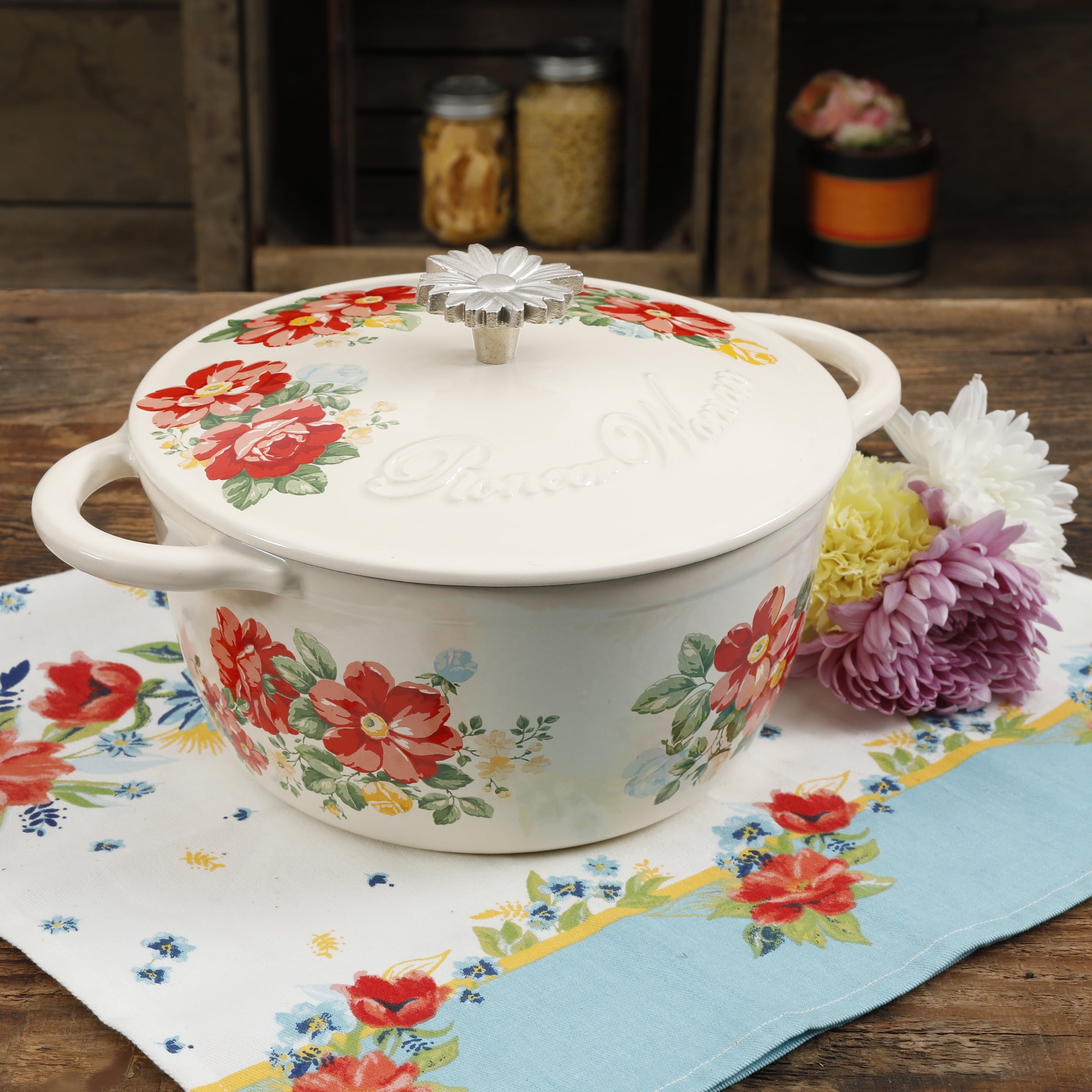 The Pioneer Woman Vintage Floral Enameled Cast Iron 3-Quart Dutch Oven