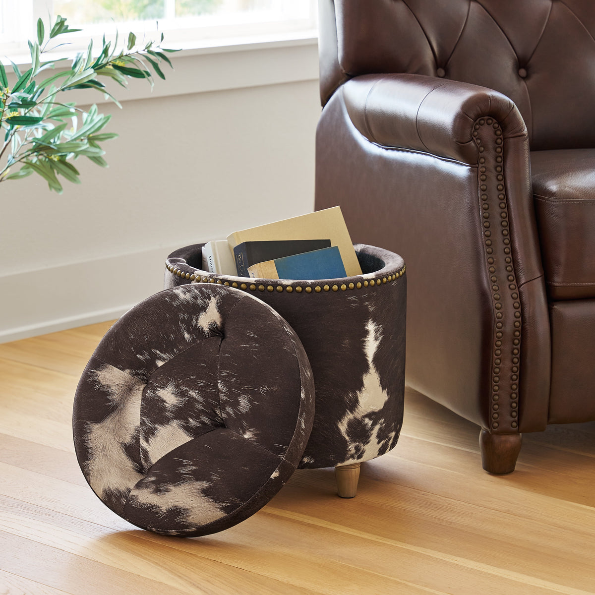 The Pioneer Woman Harper Round Velvet Storage Ottoman, Jade, 17.72 in