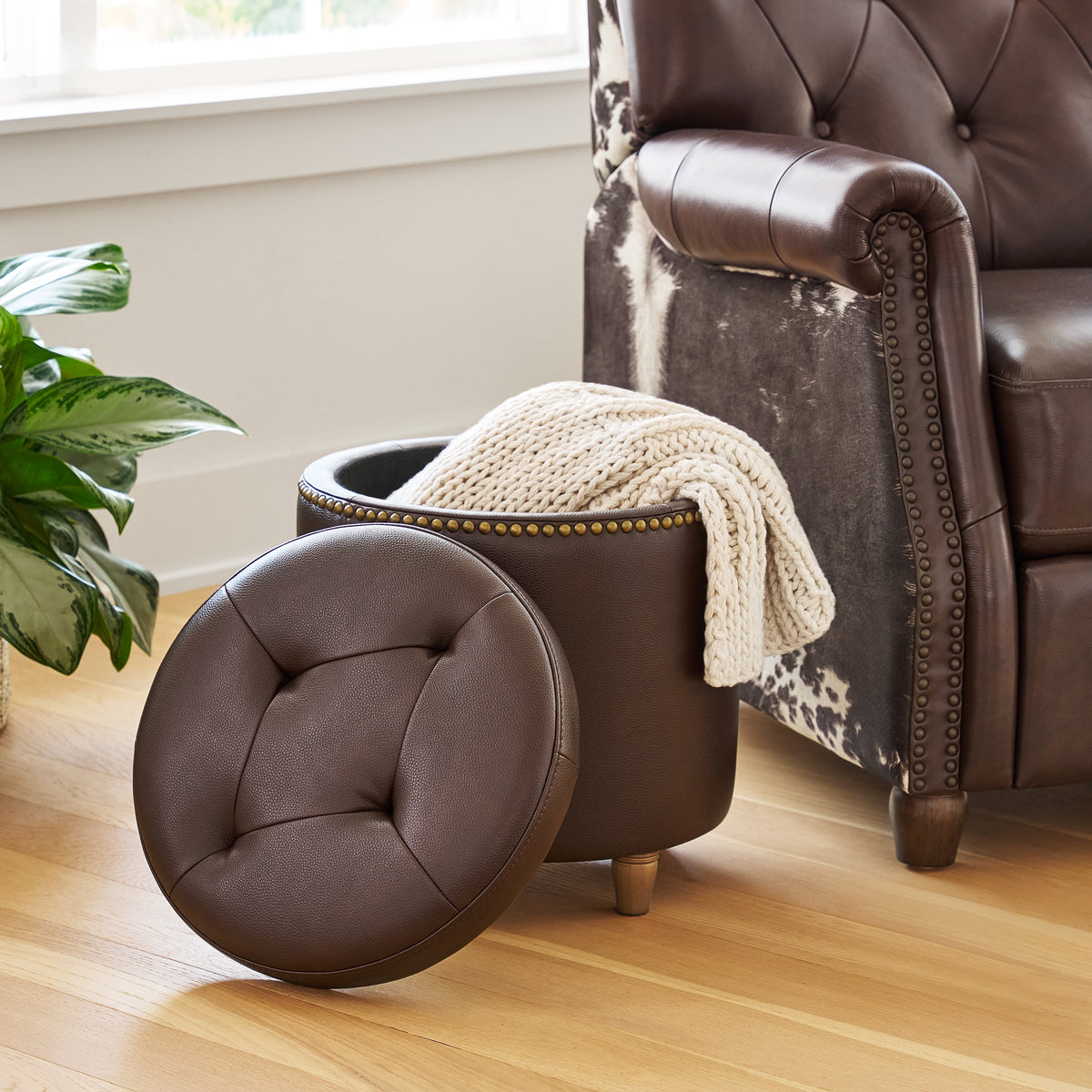 The Pioneer Woman Harper Round Velvet Storage Ottoman, Jade, 17.72 in