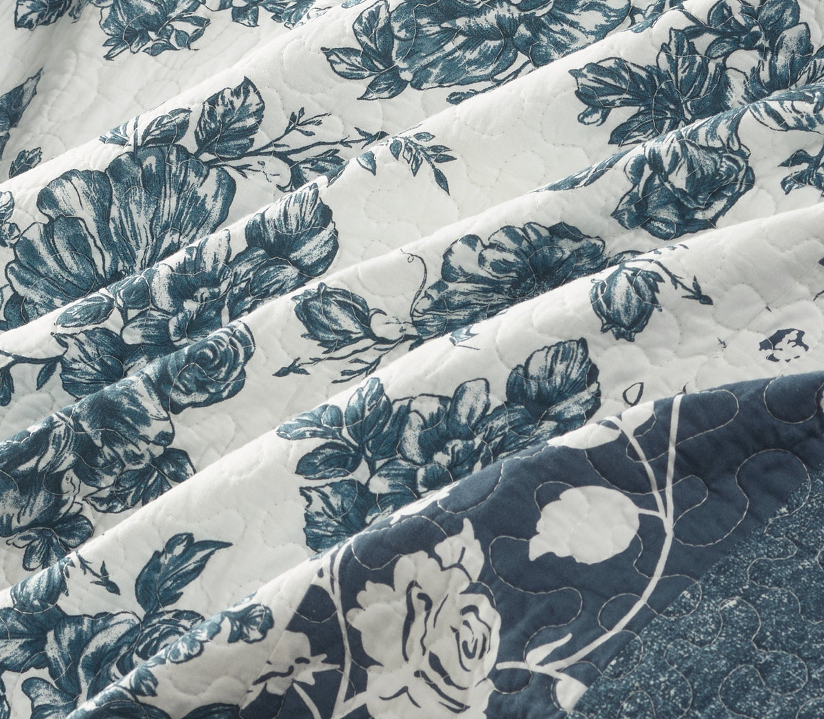 The Pioneer Woman Avery Cotton Patchwork Quilt, Full/Queen, Blue Dust Bedding